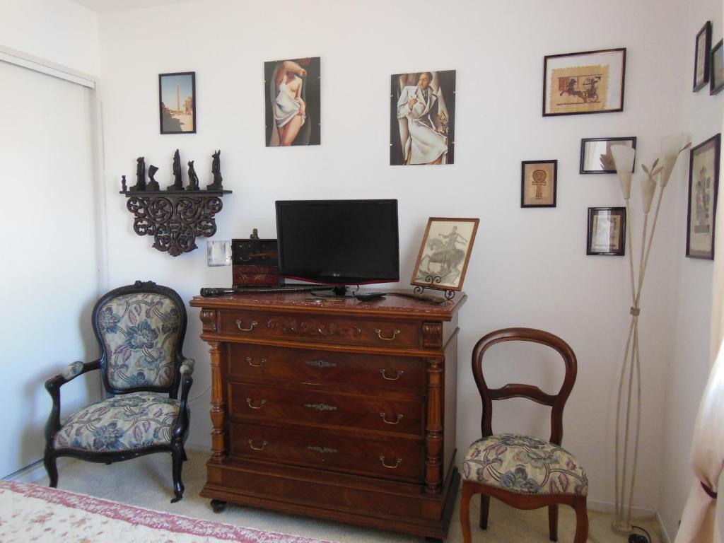 O Doux S'Home Lédenon Rum bild